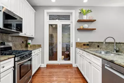 1116 W Hubbard Street #1E, Chicago, IL 60642 - Photo 3