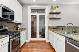 1116 W Hubbard St, Chicago, IL 60642 - Photo 3