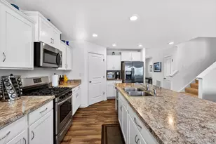 1720 Bayberry Ln, Pingree Grove, IL 60140 - Photo 5