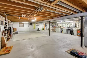 2011 E Robinhood Ln, Arlington Heights, IL 60004 - Photo 29