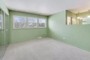 2011 E Robinhood Ln, Arlington Heights, IL 60004 - Photo 19