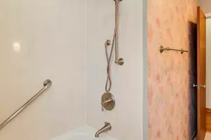 2011 E Robinhood Ln, Arlington Heights, IL 60004 - Photo 27