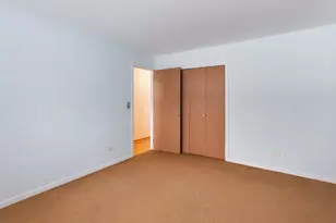 2011 E Robinhood Ln, Arlington Heights, IL 60004 - Photo 23