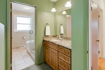 2011 E Robinhood Lane, Arlington Heights, IL 60004 - Photo 21