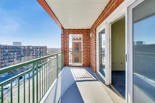 650 S River Rd, Des Plaines, IL 60016 - Photo 9