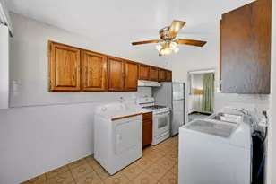 17913 Oakwood Ave, Lansing, IL 60438 - Photo 11