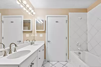 1812 S State Street #34, Chicago, IL 60616 - Photo 3