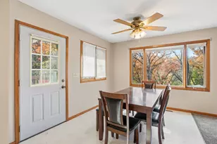 3900 28th St, Rock Island, IL 61201 - Photo 9