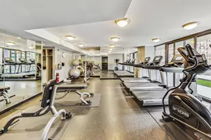 33 W Delaware Pl, Chicago, IL 60610 - Photo 17