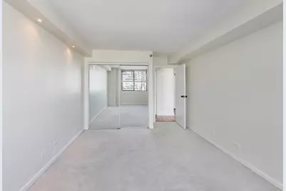 33 W Delaware Place #12K, Chicago, IL 60610 - Photo 13