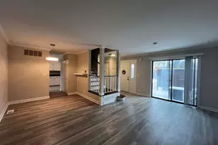 7333 Winthrop Way, Downers Grove, IL 60516 - Photo 3