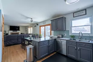 5875 Constitution Ave, Gurnee, IL 60031 - Photo 13