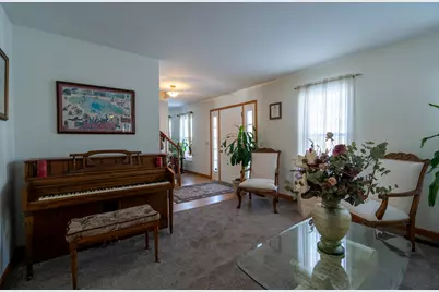 5875 Constitution Avenue, Gurnee, IL 60031 - Photo 5