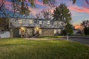 1323 S Roselle Rd, Schaumburg, IL 60193 - Photo 3