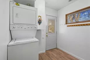 1323 S Roselle Rd, Schaumburg, IL 60193 - Photo 19