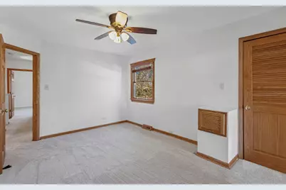 1323 S Roselle Road, Schaumburg, IL 60193 - Photo 29