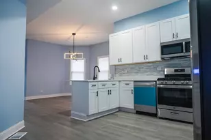 320 N Menard Ave, Chicago, IL 60644 - Photo 11