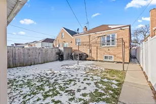 7205 S Hamlin Ave, Chicago, IL 60629 - Photo 23