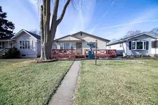 165 S Madison Ave, Bradley, IL 60915 - Photo 1