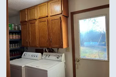 9576 State Route 161 Extension, Iuka, IL 62849 - Photo 3