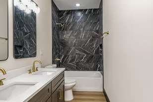 5637 S Prairie Ave, Chicago, IL 60637 - Photo 13