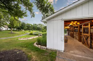 404 Caesar Dr, Barrington Hills, IL 60010 - Photo 53