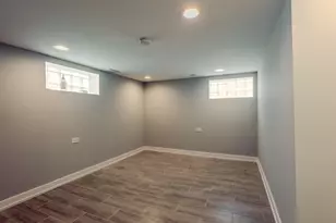 9318 S Peoria St, Chicago, IL 60620 - Photo 17