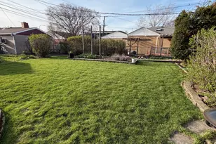 7050 N Keating Ave, Lincolnwood, IL 60712 - Photo 21