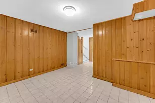 7050 N Keating Ave, Lincolnwood, IL 60712 - Photo 13