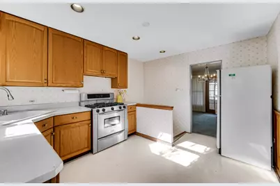 7050 N Keating Avenue, Lincolnwood, IL 60712 - Photo 7