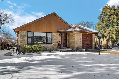 7050 N Keating Avenue, Lincolnwood, IL 60712 - Photo 1