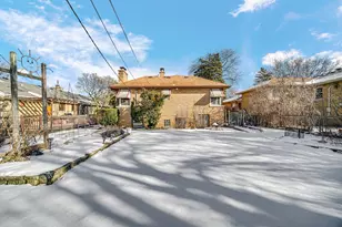 7050 N Keating Ave, Lincolnwood, IL 60712 - Photo 21