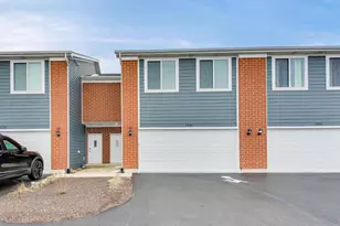 1234 Gillespie Ln, Yorkville, IL 60560 - Photo 1