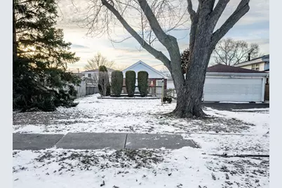 9170 Crescent Court, Oak Lawn, IL 60453 - Photo 1