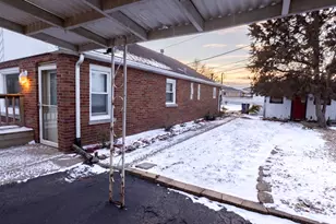 9170 Crescent Ct, Oak Lawn, IL 60453 - Photo 3