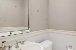 55 E Erie St, Chicago, IL 60611 - Photo 17