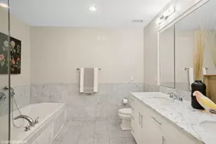 55 E Erie St, Chicago, IL 60611 - Photo 13