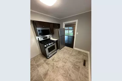 7010 Foster Street, Morton Grove, IL 60053 - Photo 9