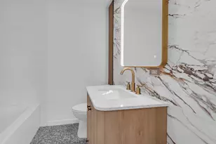 4976 N Milwaukee Ave, Chicago, IL 60630 - Photo 11