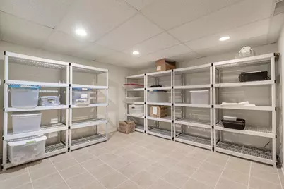 3918 Dundee Road, Northbrook, IL 60062 - Photo 17