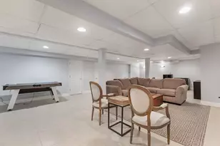 3918 Dundee Rd, Northbrook, IL 60062 - Photo 15