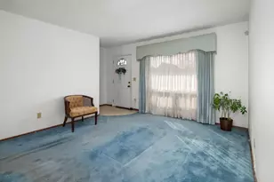 607 6th St, Rock Island, IL 61201 - Photo 3