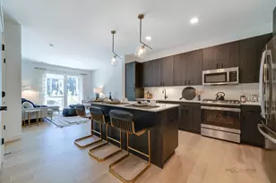 750 Hawthorn Row, Vernon Hills, IL 60061 - Photo 11