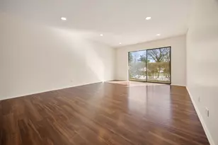 720 Wellington Ave, Elk Grove Village, IL 60007 - Photo 3