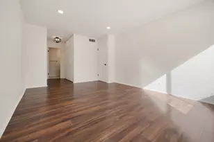 720 Wellington Ave, Elk Grove Village, IL 60007 - Photo 11