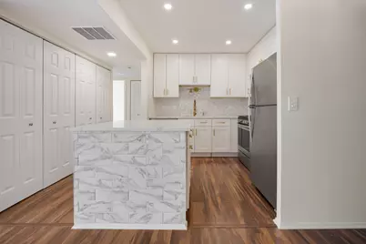 720 Wellington Avenue #117, Elk Grove Village, IL 60007 - Photo 9