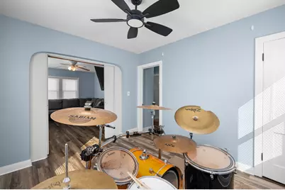 1619 20th Avenue, Rock Island, IL 61201 - Photo 7