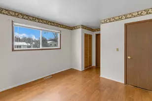 809 Thompson Ave, Winthrop Harbor, IL 60096 - Photo 15