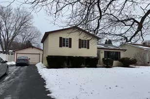 809 Thompson Ave, Winthrop Harbor, IL 60096 - Photo 1