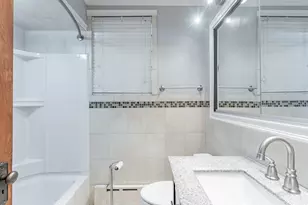 5248 W Wellington Ave, Chicago, IL 60641 - Photo 17